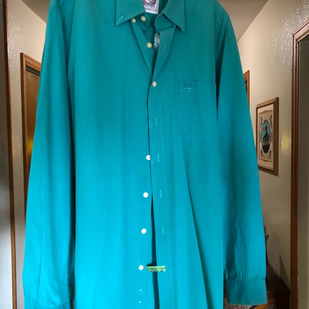 Men’s Cinch shirts worn once!